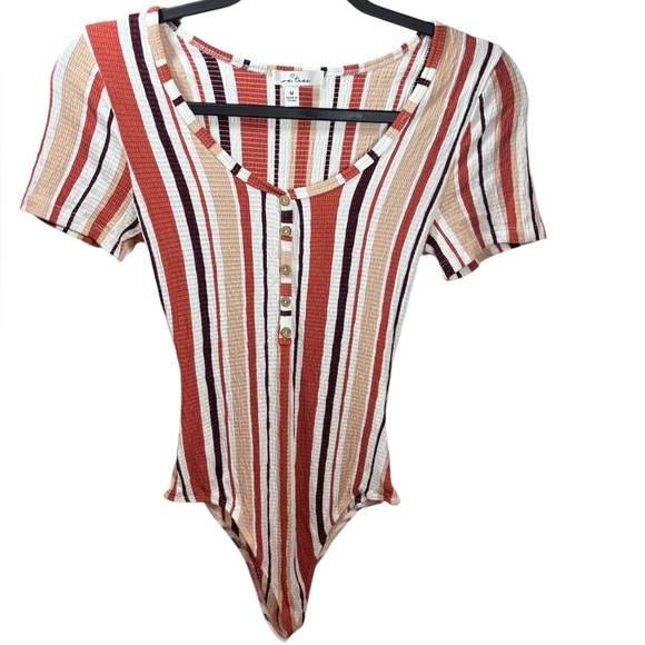 Love Tree Stretchy Ribbed Stripe Button Front Bodysuit Rust Cream Burgundy M - Picture 2 of 10